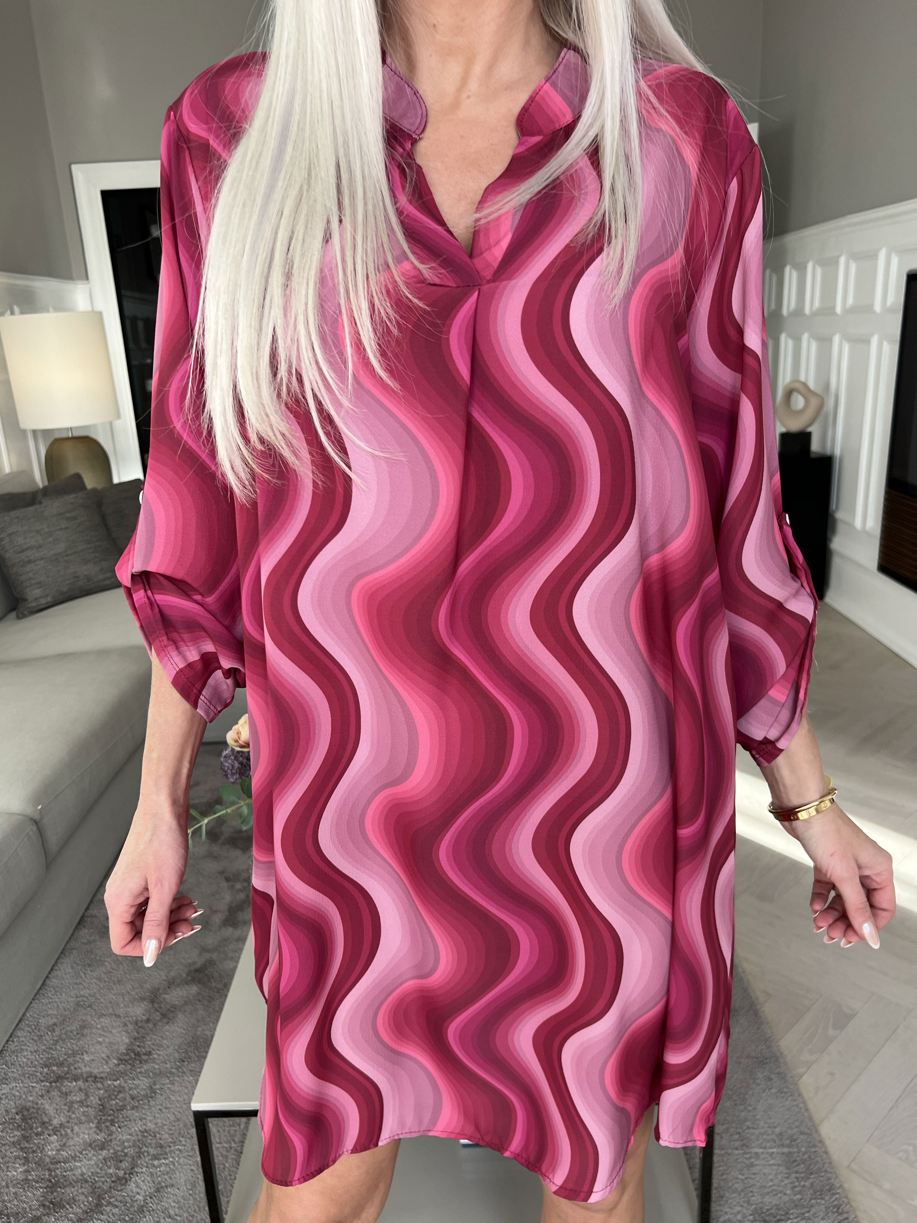 Vanesa Dress Wave - Let og luftig mønstret kjole
